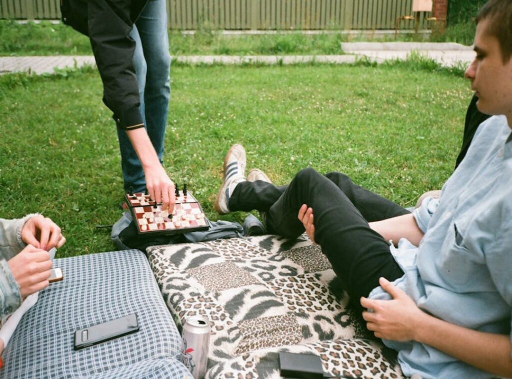 Can the Game Vloweves Be Played on a Phone